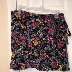 NWOT! Wild Fable Skirt! Size Large!